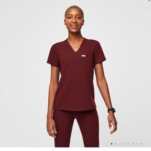 Figs burgundy Catarina one pocket scrub top